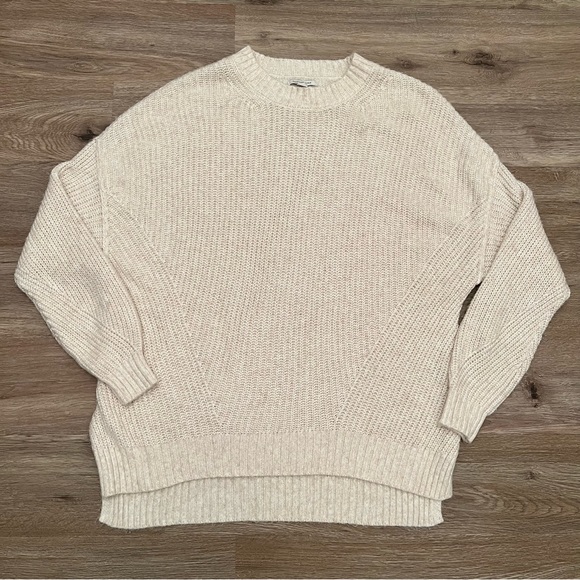 American Eagle Outfitters Sweaters - American Eagle Sweater